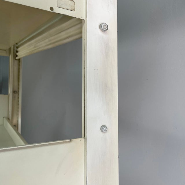 Italian Modern White Congresso Modular Bookcase attributed to Lips Vago, 1970s For Sale - Image 14 of 18