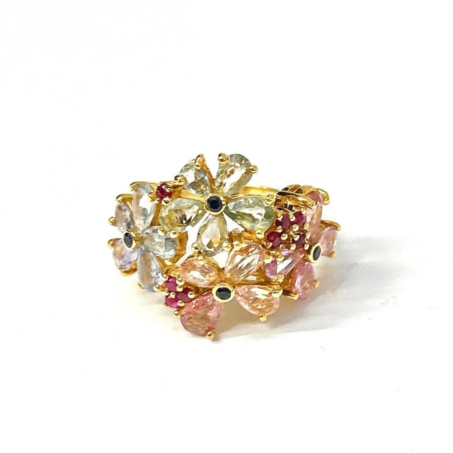 Bochic “Orient” Ruby & Multi Fancy Sapphire Cocktail Ring Set 18K & Silver, Size 6.5 For Sale - Image 4 of 12