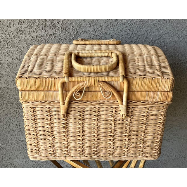 Excellent Pre-Owned Condition. This nicely-sized decorative rattan basket's look-and-feel was all the rage in the mid...