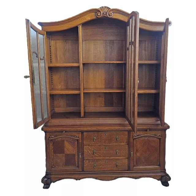 Vintage 1930s Country French Louis XV Quarter Sawn Oak China Cabinet Hutch For Sale - Image 10 of 12