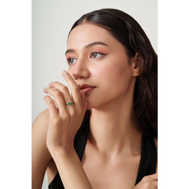 Oval & Pear Natural Emerald Toi Et Moi Ring in 14k Solid Yellow Gold Size 4 For Sale - Image 9 of 14