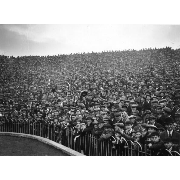 Highbury Turn Out 8th November 1930: A huge turn out from both sets of fans at Highbury Stadium for the match between...