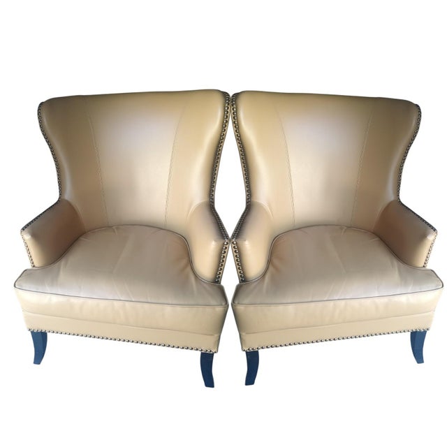 A Pair of Elegant Mid-Century Leather Butterfly Wingback Chairs by Williams-Sonoma. For Sale - Image 10 of 11