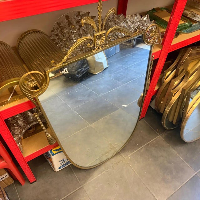 1950s Gio Ponti Style Mid-Century Modern Brass Shield Wall Mirror For Sale - Image 6 of 14