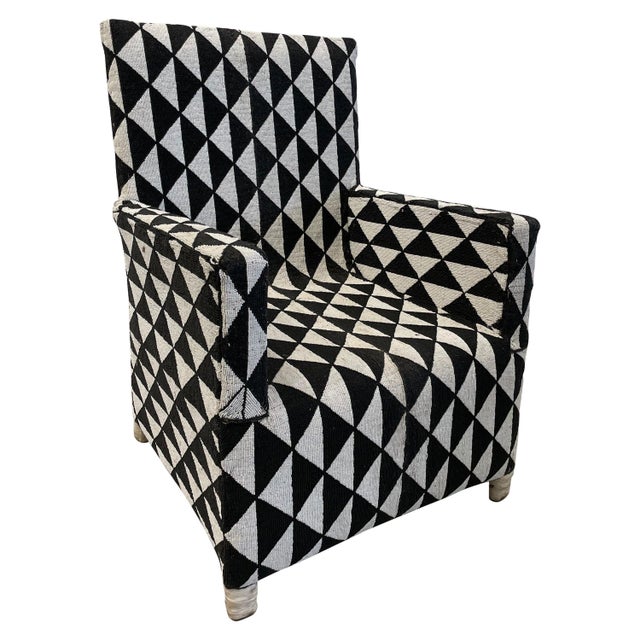 Early 20th Century Black & White Hand Beaded African Chair For Sale - Image 9 of 16
