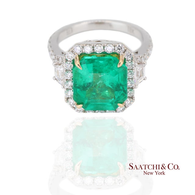 Gia 18k (750) White Gold Natural Colombian Emerald and Natural Diamond Ring, Size 6 For Sale In New York - Image 6 of 12