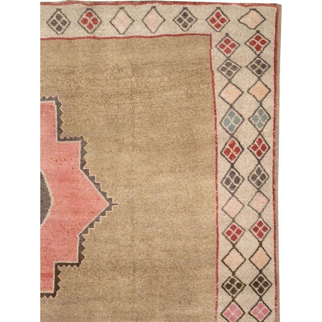 Tribal Galerie Shabab Collection Mid-20th Century Turkish Anatolian Room Size Carpet For Sale - Image 3 of 10