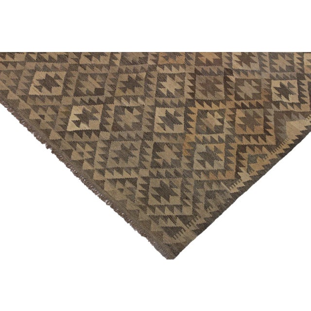 Contemporary Boho Chic Kilim Gray Hand-Woven Wool Rug -5′11″ × 7′7″ For Sale - Image 3 of 8