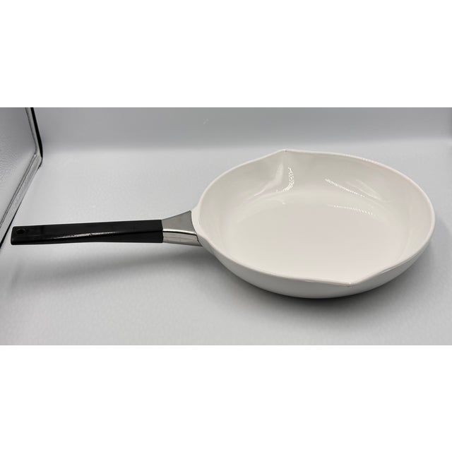 Corning Ware Cornflower Skillet P-910-B 10" & P908-B 8.5" 3pc Set Without Lids Add a touch of vintage charm to your...