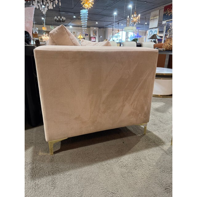 Contemporary Contemporary Pink Sofa With Four Pillows For Sale - Image 3 of 3