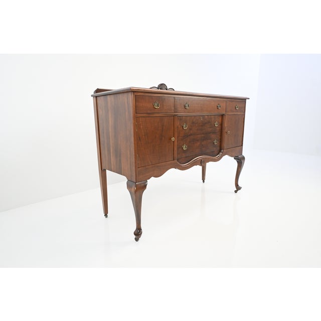American Baker Furniture Queen Anne Revival Walnut Sideboard, Circa 1920s | Newly Refinished For Sale - Image 3 of 18