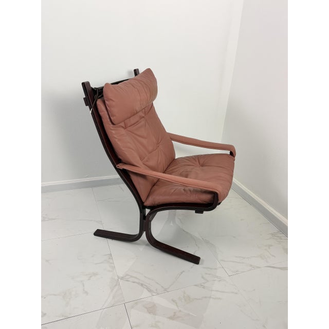 "Siesta" lounge chair by Ingmar Relling for Westnofa, 1965 This chair is renowned for its minimalist design and...