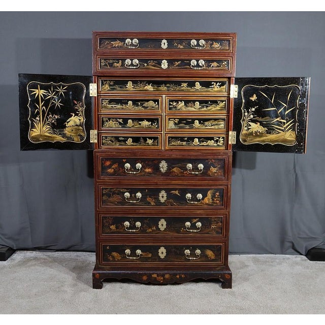 Chinese Cabinet in Lacquered Wood and Painted Wood For Sale - Image 16 of 18