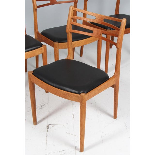 Uldum Møbelfabrik Dining Chairs attributed to Johannes Andersen for Uldum Møbelfabrik, Set of 4 For Sale - Image 4 of 8