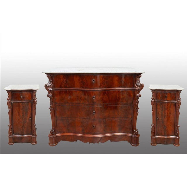 Wood Antique Neapolitan Louis Philippe Chest of Drawers in Mahogany, 19th Century For Sale - Image 7 of 8