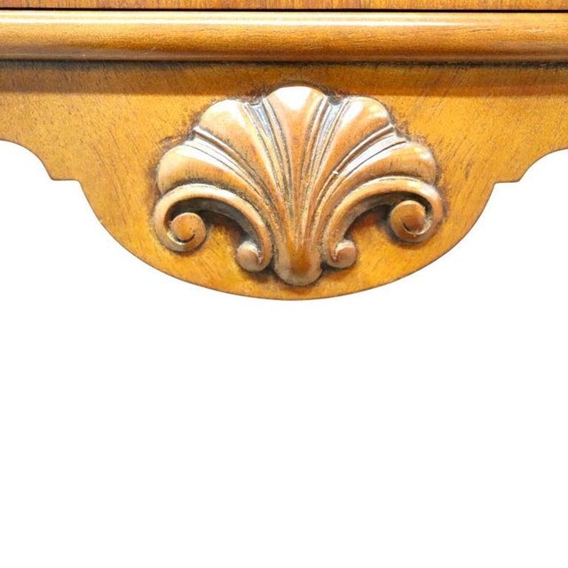 English John Widdicomb Queen Anne Style Walnut & Burl Banded Sideboard C1950 For Sale - Image 9 of 14