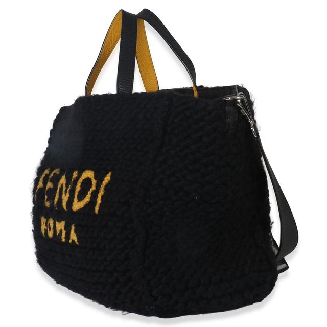 Item #: 152259 Interior Material: Microfiber Dimensions: 17.5 x 13.5 x 7 in Features Interior: One zip pocket Handle Drop:...