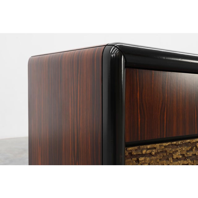 Brutalist Sculptural Wood and Brass Credenza, Italy, 1970s For Sale - Image 9 of 18