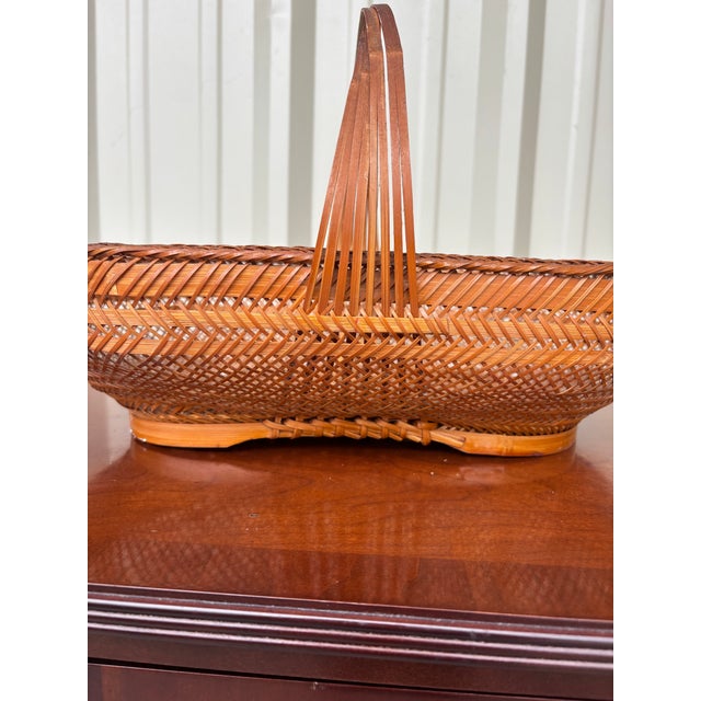 Vintage Hunan Products Handwoven Bamboo Basket With Handle, Made in China, Original Label For Sale - Image 4 of 11