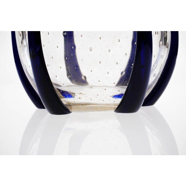 Large Murano Vase with Baloton Bubbles in Gold Leaf and Cobalt Blue Beads, 1960 For Sale - Image 13 of 18
