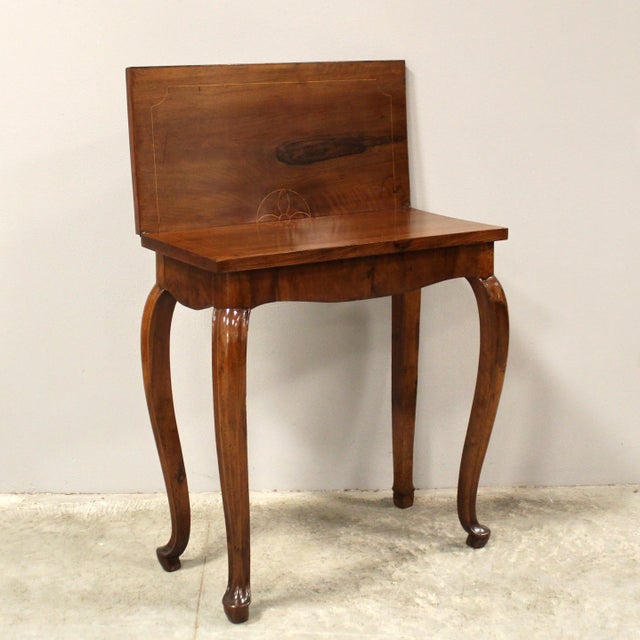 18th Century Louis XV Italian Table Console in Walnut For Sale - Image 3 of 16