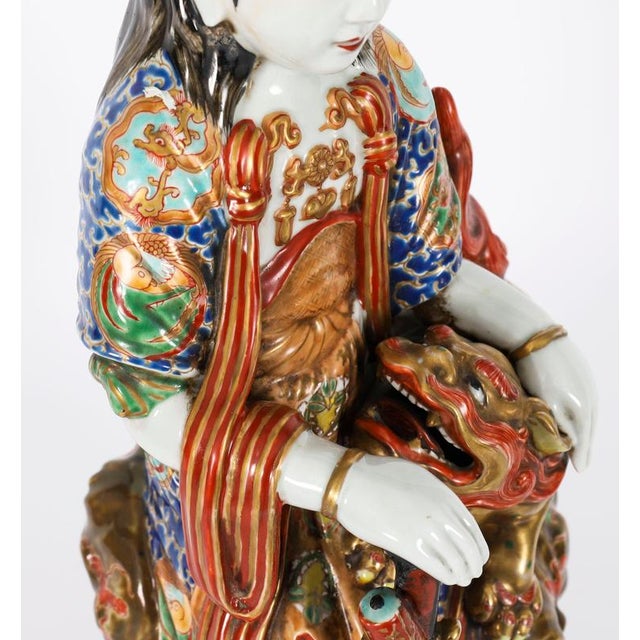 Antique 19th Century Japanese Meiji Kutani Guanyin Sculpture in Porcelain For Sale - Image 9 of 18