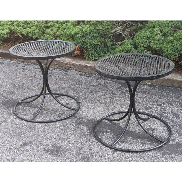 1960s Salterini Black Metal Mesh Top Tulip Base Outdoor Side Tables - A Pair, Attributed For Sale In Charlotte - Image 6 of 11