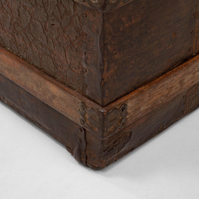 19th Century French Wooden Trunk For Sale - Image 12 of 18