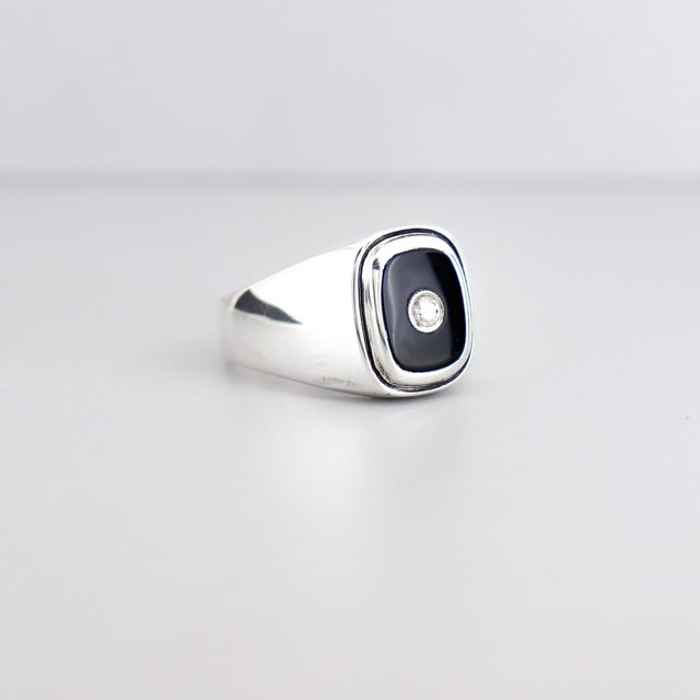 Large Vintage Sterling Silver, Onyx Cabochon, & Diamond Men's Signet Style Ring For Sale - Image 12 of 15