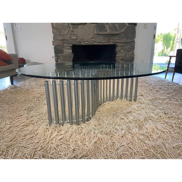 1970s Post-Modern Glass Coffee Table Serpentine Picket Base of Frosted Lucite and Chrome Rods For Sale - Image 5 of 6