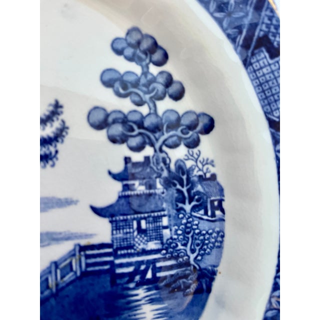 Mid 20th Century Booths England "Real Old Willow" Scalloped Dinner Plate For Sale In Dallas - Image 6 of 14