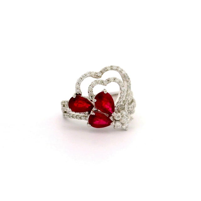 Ruby Diamond 18k White Gold Hearts and Flower Motif Ring, Size 7.25 For Sale In Los Angeles - Image 6 of 9