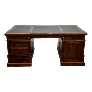 Classic English Desk in Black Leather For Sale