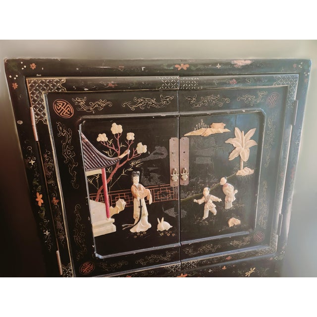 Chinese Chinese Mid-20th Century Cabinet For Sale - Image 3 of 8