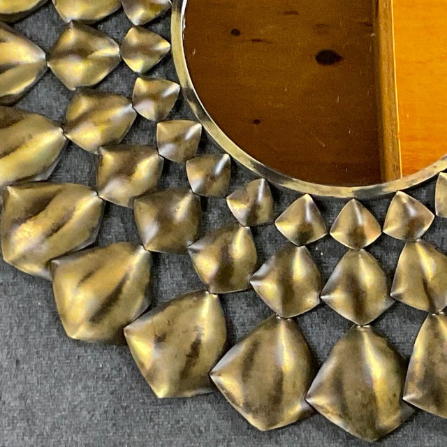 1980s 1970s Mid-Century Brutalist Boho Chic Starburst Wall Mirror. For Sale - Image 5 of 7