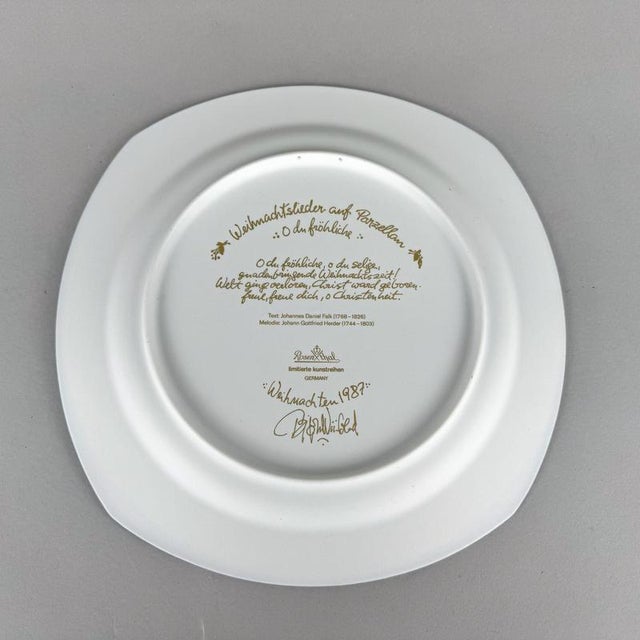 1980s Christmas Porcelain Plate by Bjorn Wiinblad for Rosenthal, 1987 For Sale - Image 5 of 10