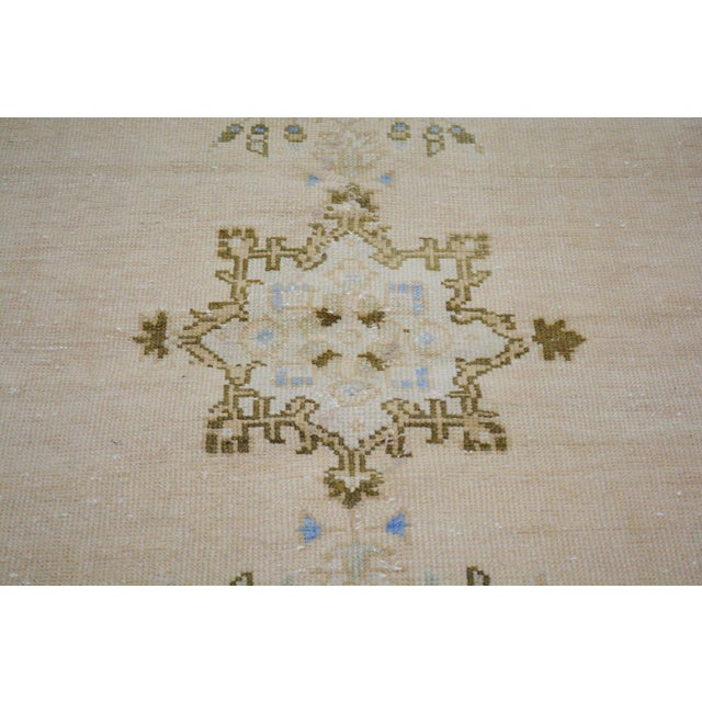 1950s Vintage Turkish Anatolian Hand Knotted Wool Rug, 4'x7'6'' For Sale - Image 5 of 5