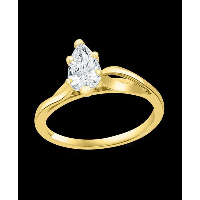 0.72 Carat Diamond Solitaire Pear Shape VS/E Engagement Ring 14 Kt Yellow Gold For Sale - Image 17 of 18