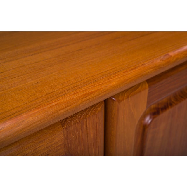 Danish Teak Bookcase with Cabinet from Dyrlund, 1970s For Sale - Image 10 of 11