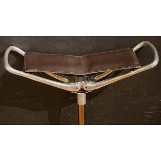 English Circa 1960s English Sporting Event or Hunting Walking Stick With Folding Seat For Sale - Image 3 of 8