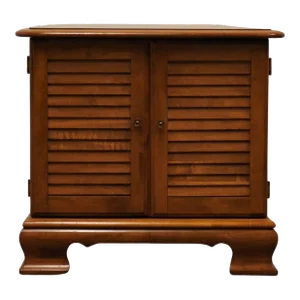 Ethan Allen Heirloom Nutmeg Maple 23" Square Accent Storage End Table / Record Cabinet W. Shutter Doors 10-8646p