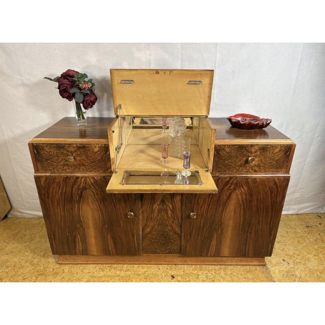 Art Deco English Burr Walnut Cocktail Bar Cabinet, 1930s For Sale - Image 4 of 15