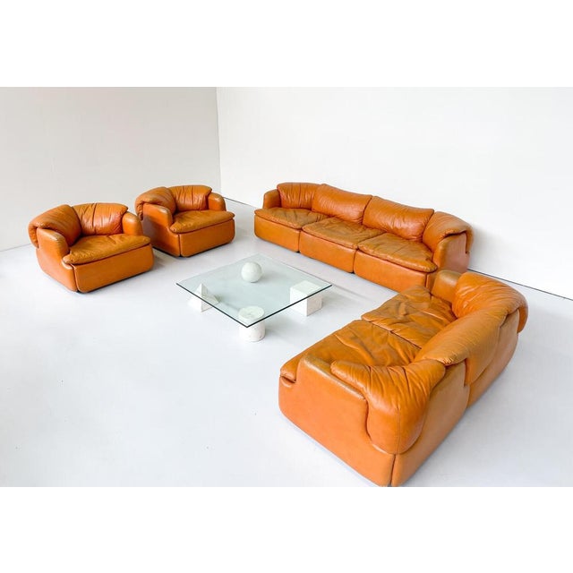 Confidential Seating Set in Cognac Leather by Alberto Rosselli for Saporiti, Italy, 1970s, Set of 4 For Sale - Image 15 of 17