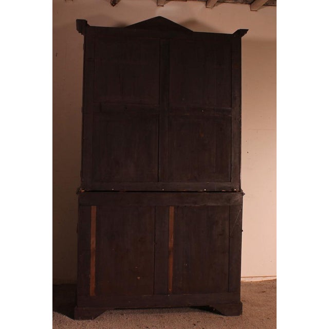 Brown 18th Century Mahogany Showcase Cabinet For Sale - Image 8 of 15