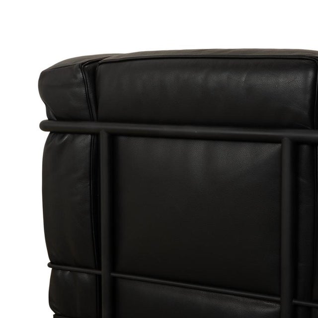 Animal Skin LC 2 Armchairs in Black Leather by Le Corbusier for Cassina, Set of 2 For Sale - Image 7 of 16