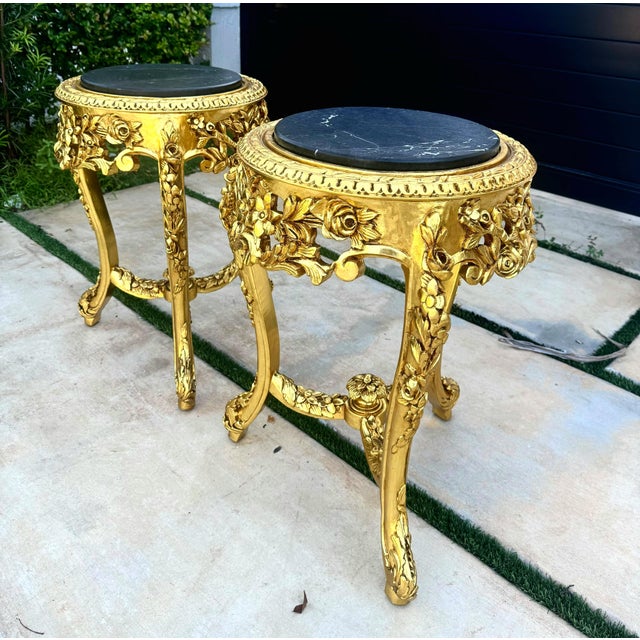 2020s Set of 2 French-Style Gilded Side Tables – Black Marble Tops With Gold Leaf Details For Sale - Image 5 of 11