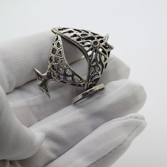 A lovely vintage tropical fish figurine, handcrafted in Italy during the 1980s and 1990s. Made in Continental Silver...