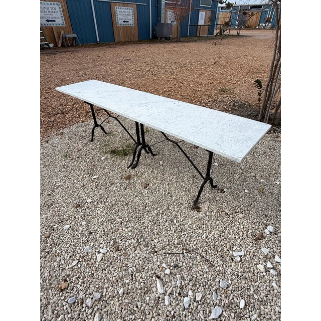 Metal 1940s Long Vintage French Art Deco Double Base Cast Iron Carrara Marble Top Bistro Table or Dining Table For Sale - Image 7 of 12