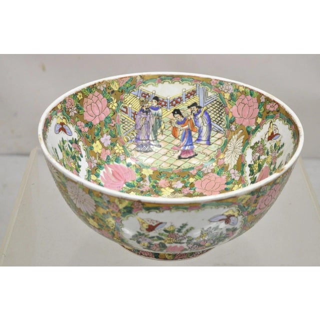 Vintage Rose Medallion Chinese Export Porcelain Figural Painted Bowl For Sale - Image 12 of 12