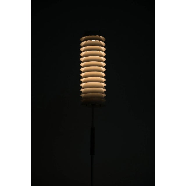 Brown Maija the Bee Floor Lamp by Ilmari Tapiovaara for Hienoteras, 1950s For Sale - Image 8 of 14